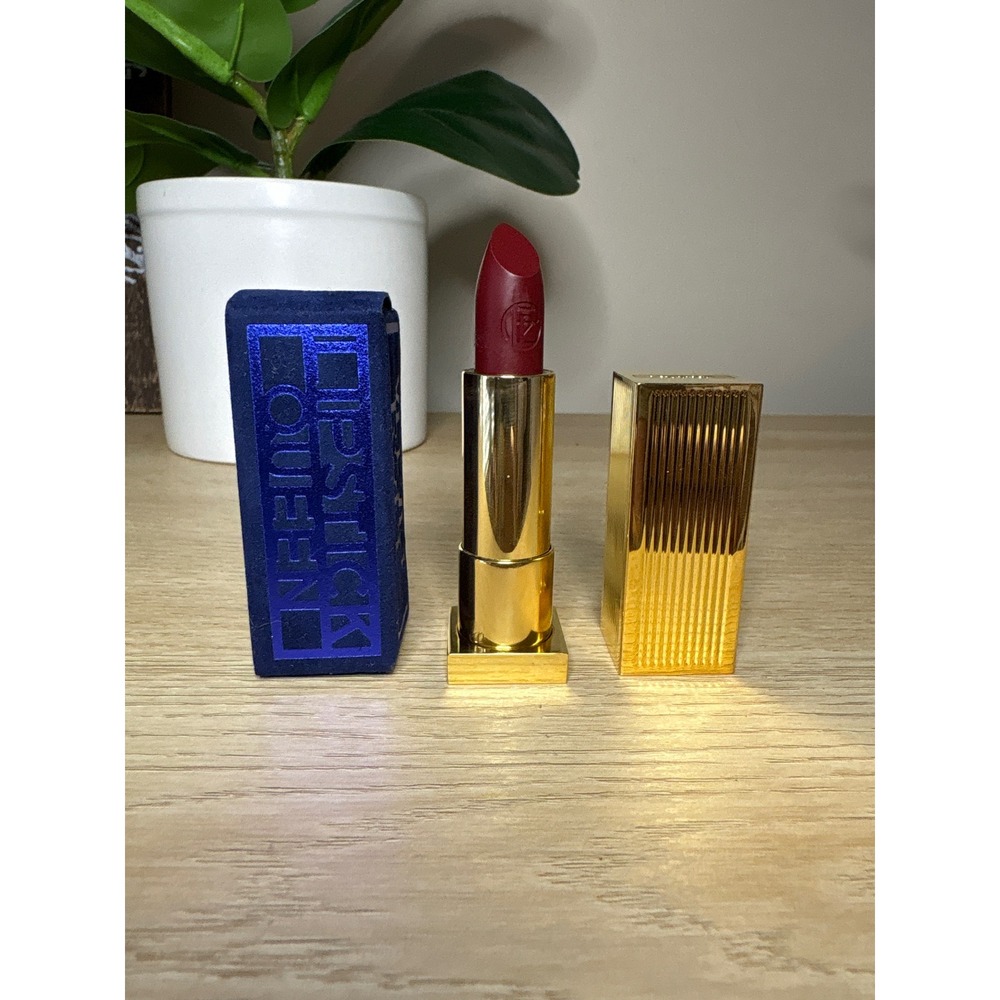 NIB Lipstick Queen Velvet Rope Entourage Matte Lipstick Deep Wine Red 0.12oz